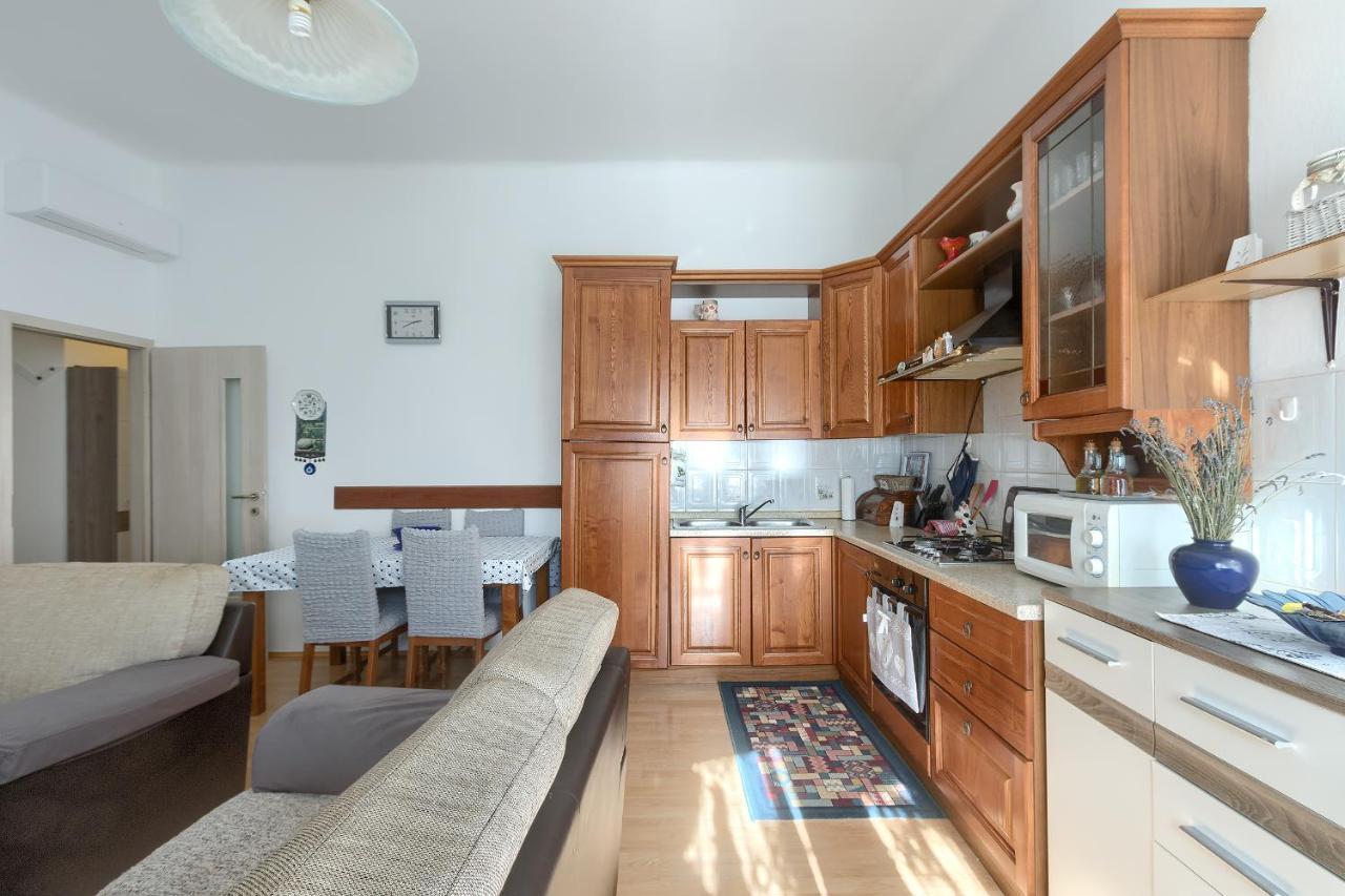 Aida Pula Apartment Buitenkant foto